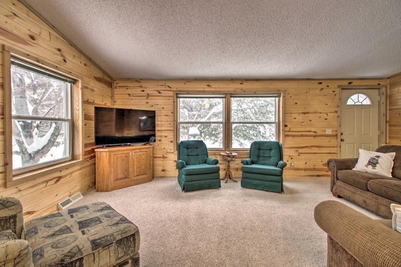 Cozy Crosby Cabin Near Serpent Lake And Main St Exterior foto