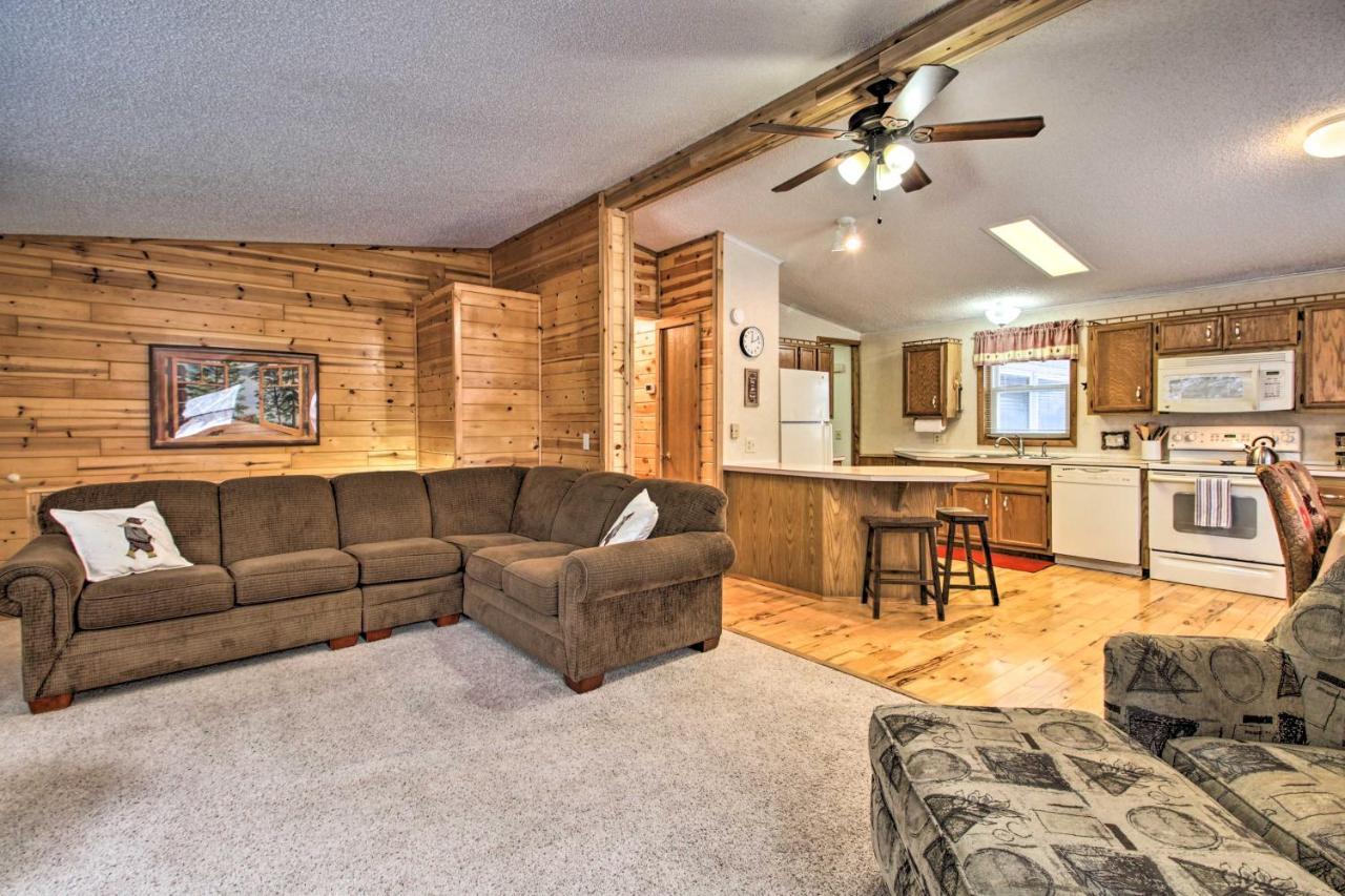 Cozy Crosby Cabin Near Serpent Lake And Main St Exterior foto
