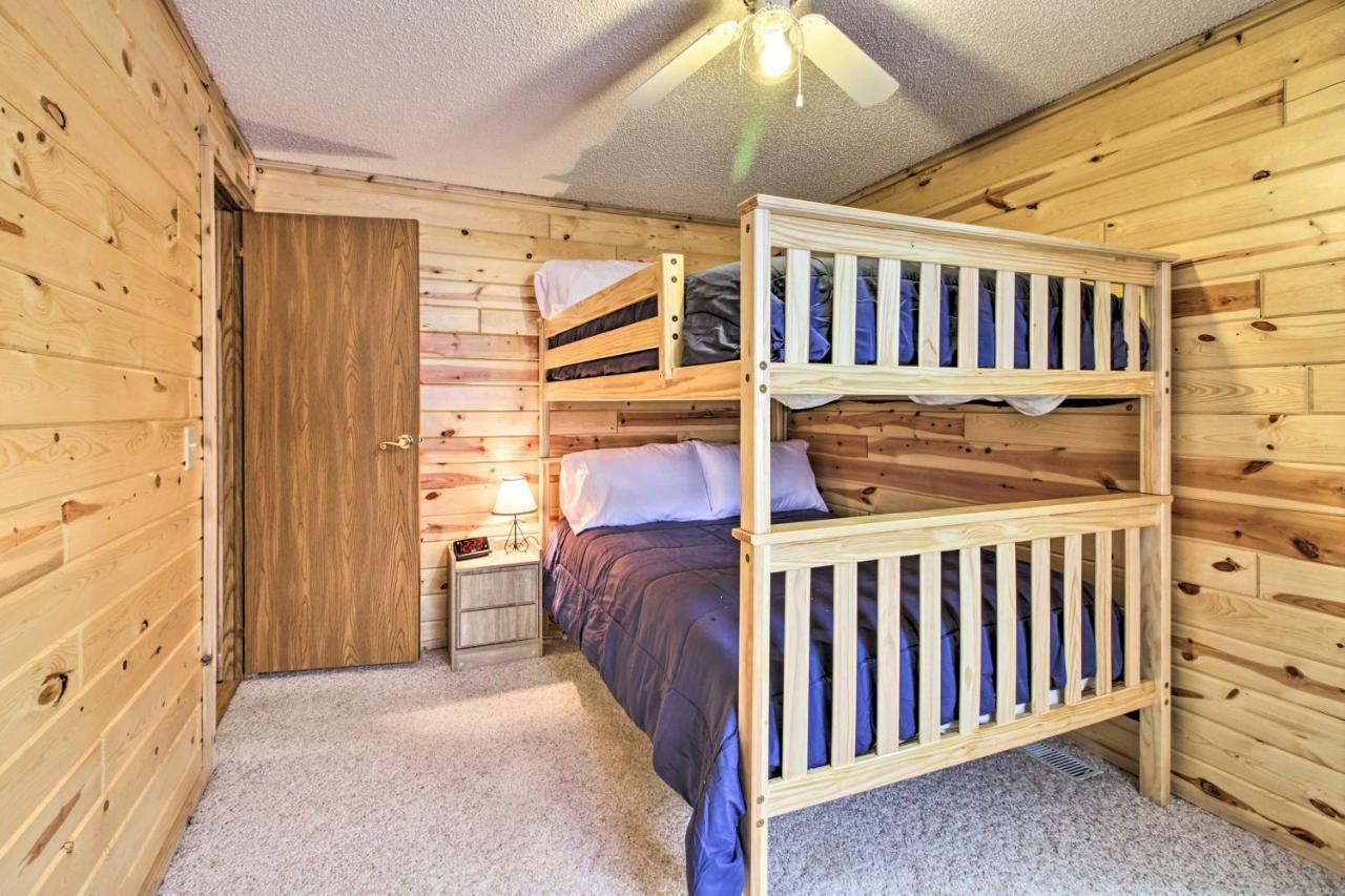 Cozy Crosby Cabin Near Serpent Lake And Main St Exterior foto